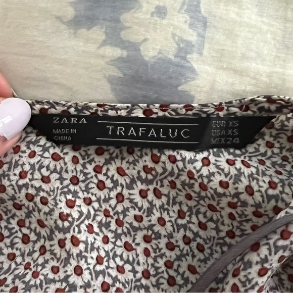 Zara Floral Blouse - Picture 3 of 4